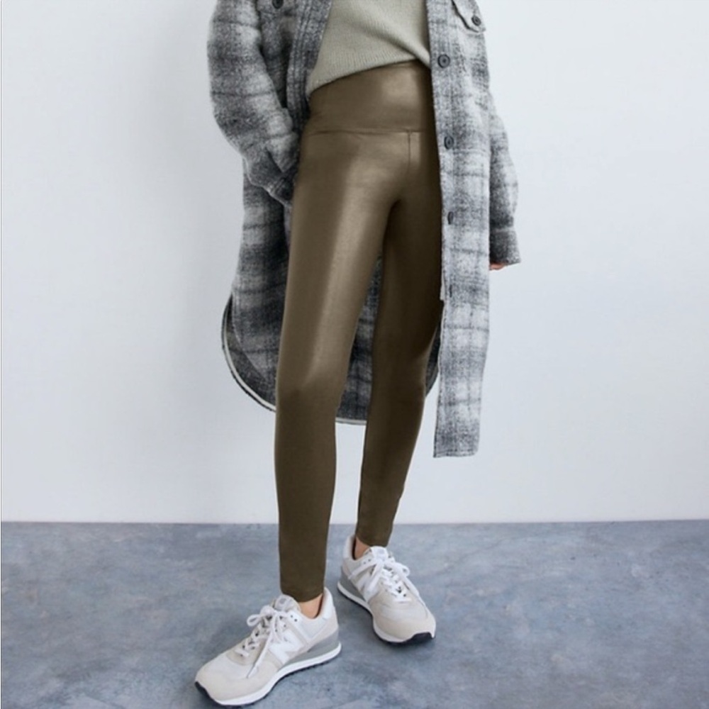 Aritzia Wilfred Free Olive Daria Leggings XS